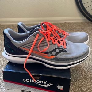 Saucony Kinvara 12 SIZE: 11.5